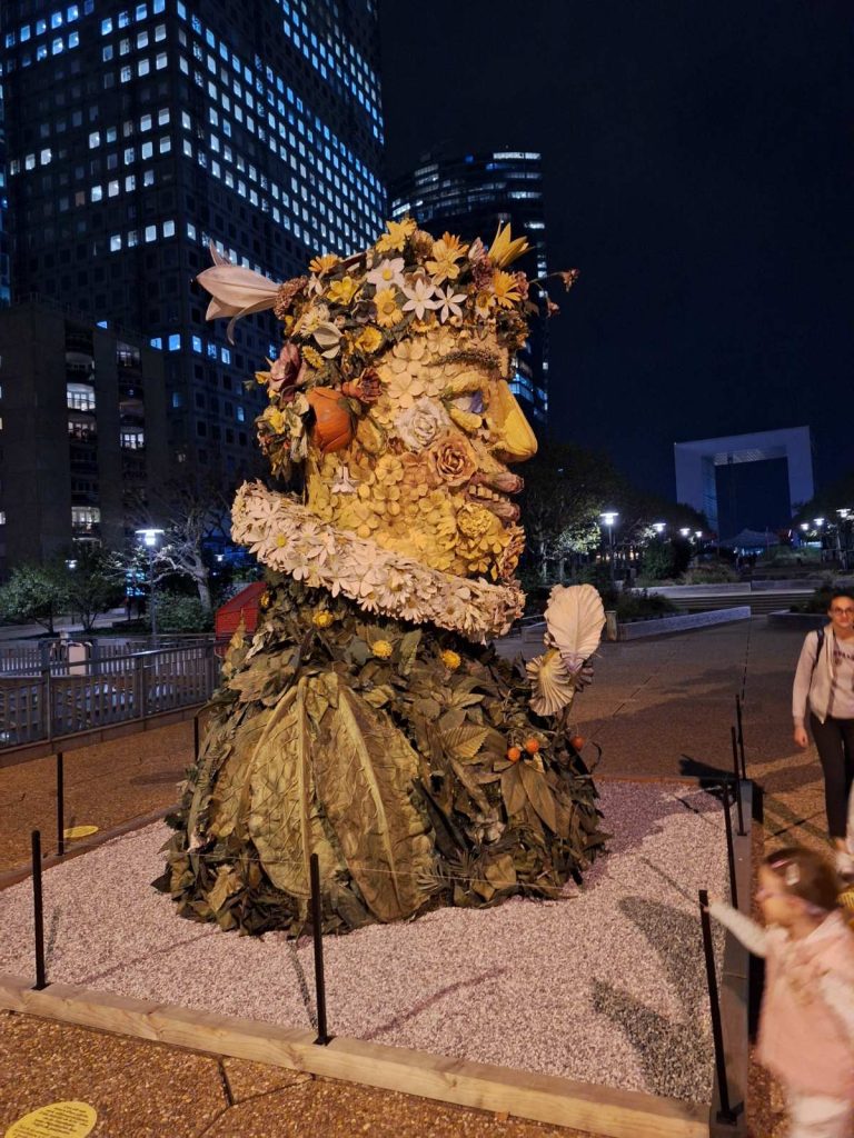 Skulptura u La Defense
